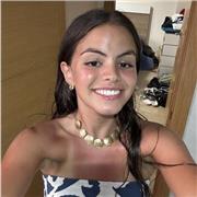 Joven con más de tres años de experiencia en clases particulares y apoyo académico